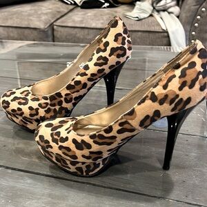 Leopard print stilettos neverworn